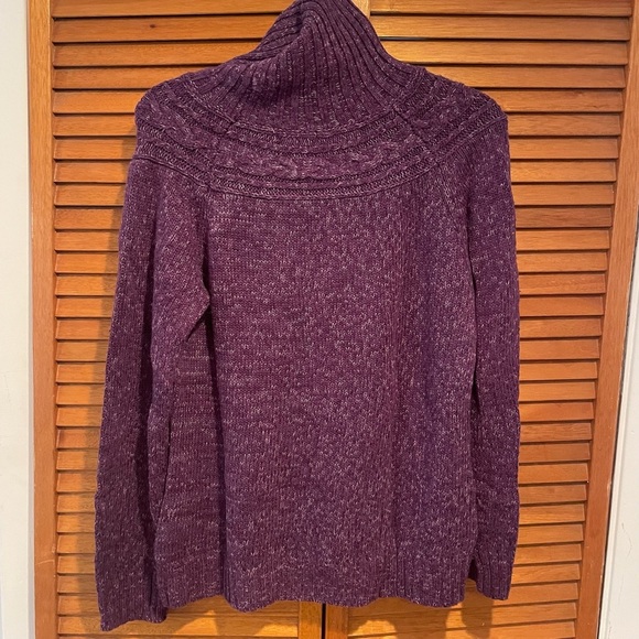 Daisy Fuentes Petites Women’s Purple Knit Turtleneck Sweater Sz P Large - Picture 6 of 7